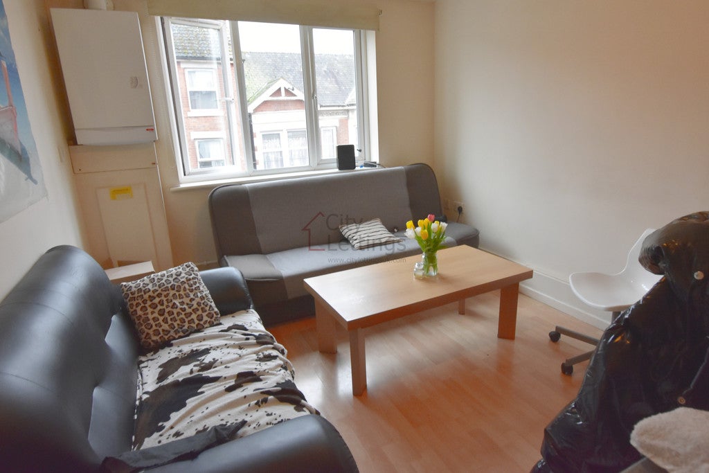 Flat Radford Road in Nottingham