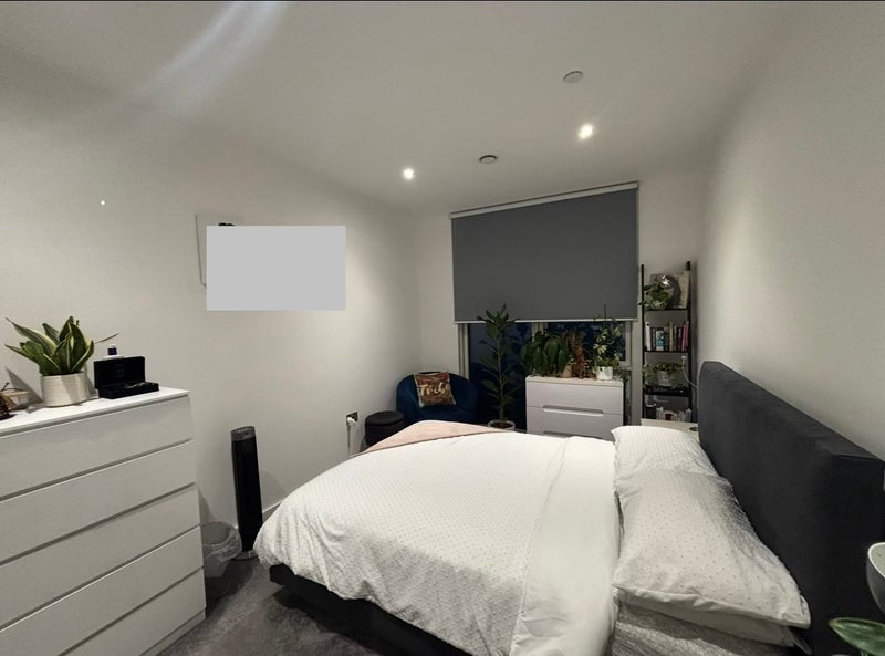 Room Wallis Walk in Greater London