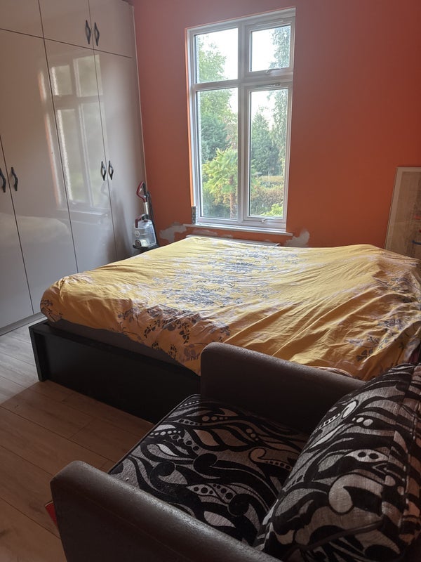 Room Woodlands Avenue in Greater London