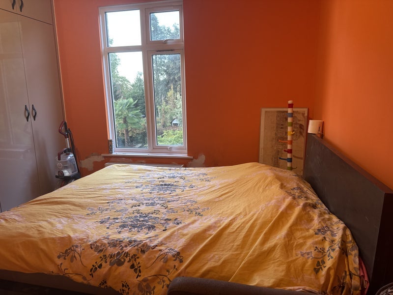 Room Woodlands Avenue in Greater London