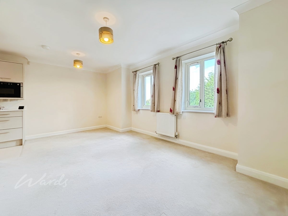 Flat Maidstone Road in Tunbridge Wells