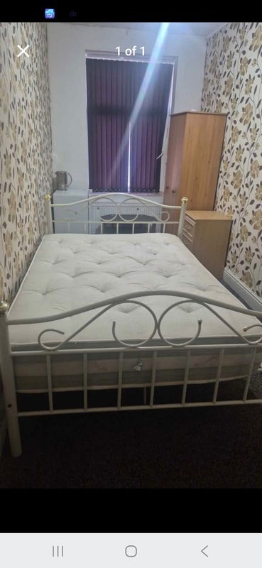 Room Smith Street in Borough of Pendle