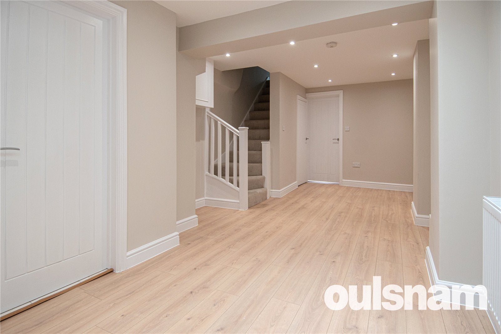 Flat Hanbury Road in Bromsgrove