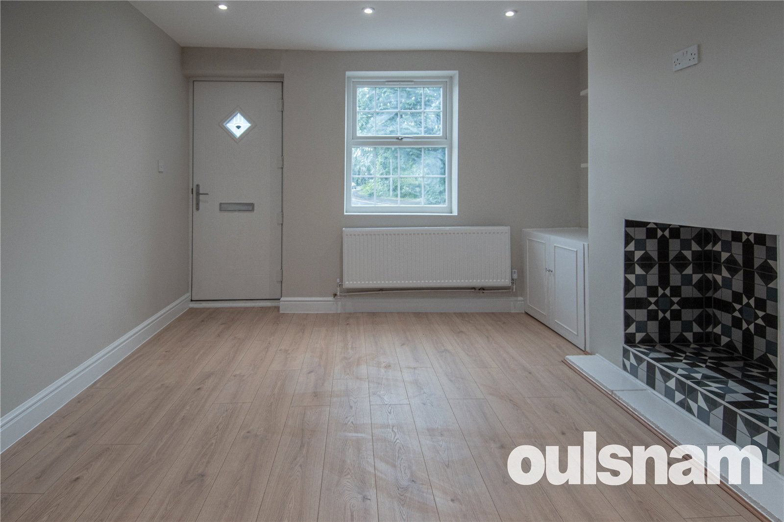 Flat Hanbury Road in Bromsgrove