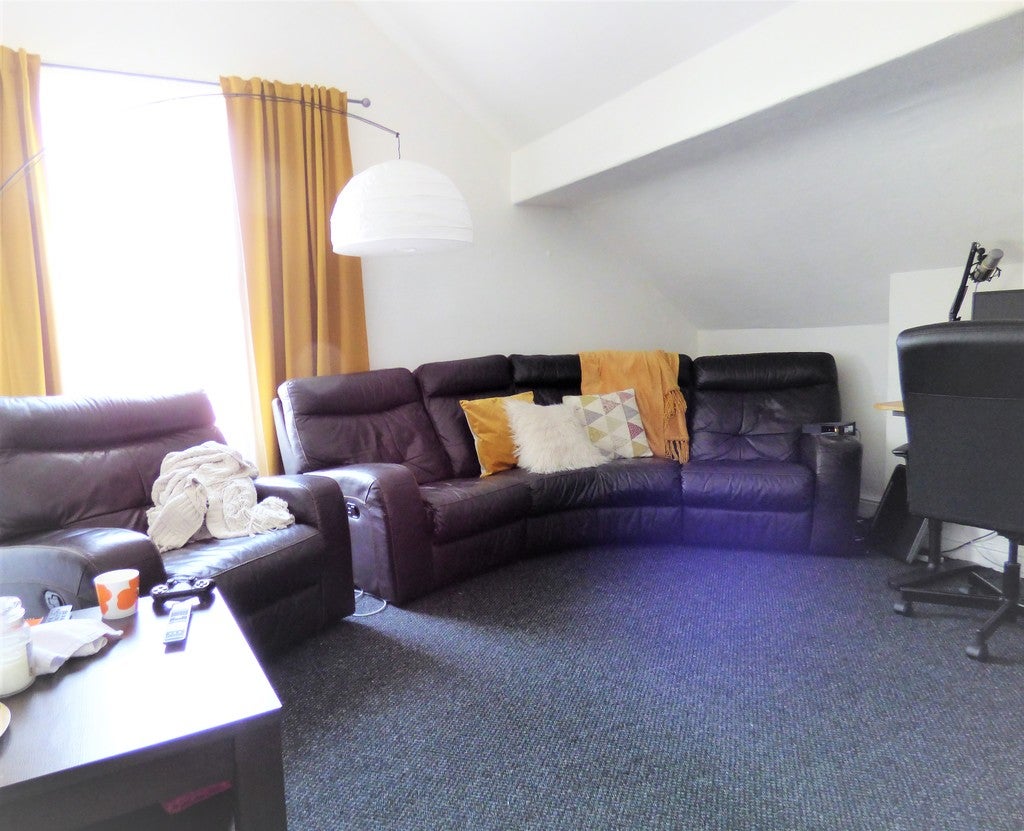 Flat Northenden Road in Trafford