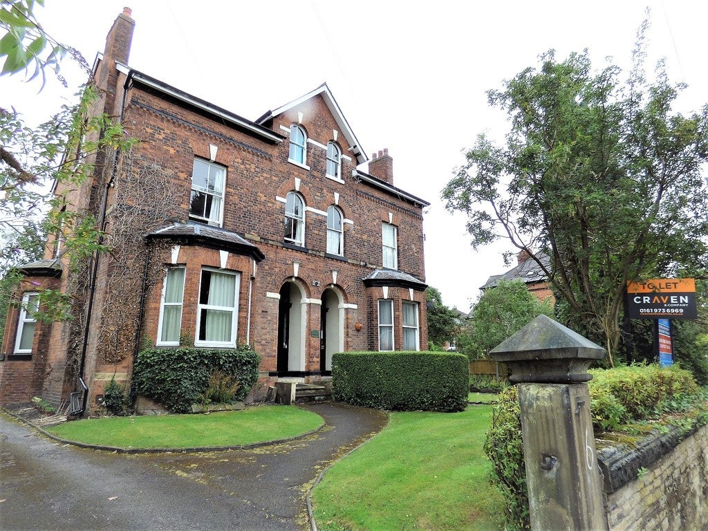 Flat Northenden Road in Trafford