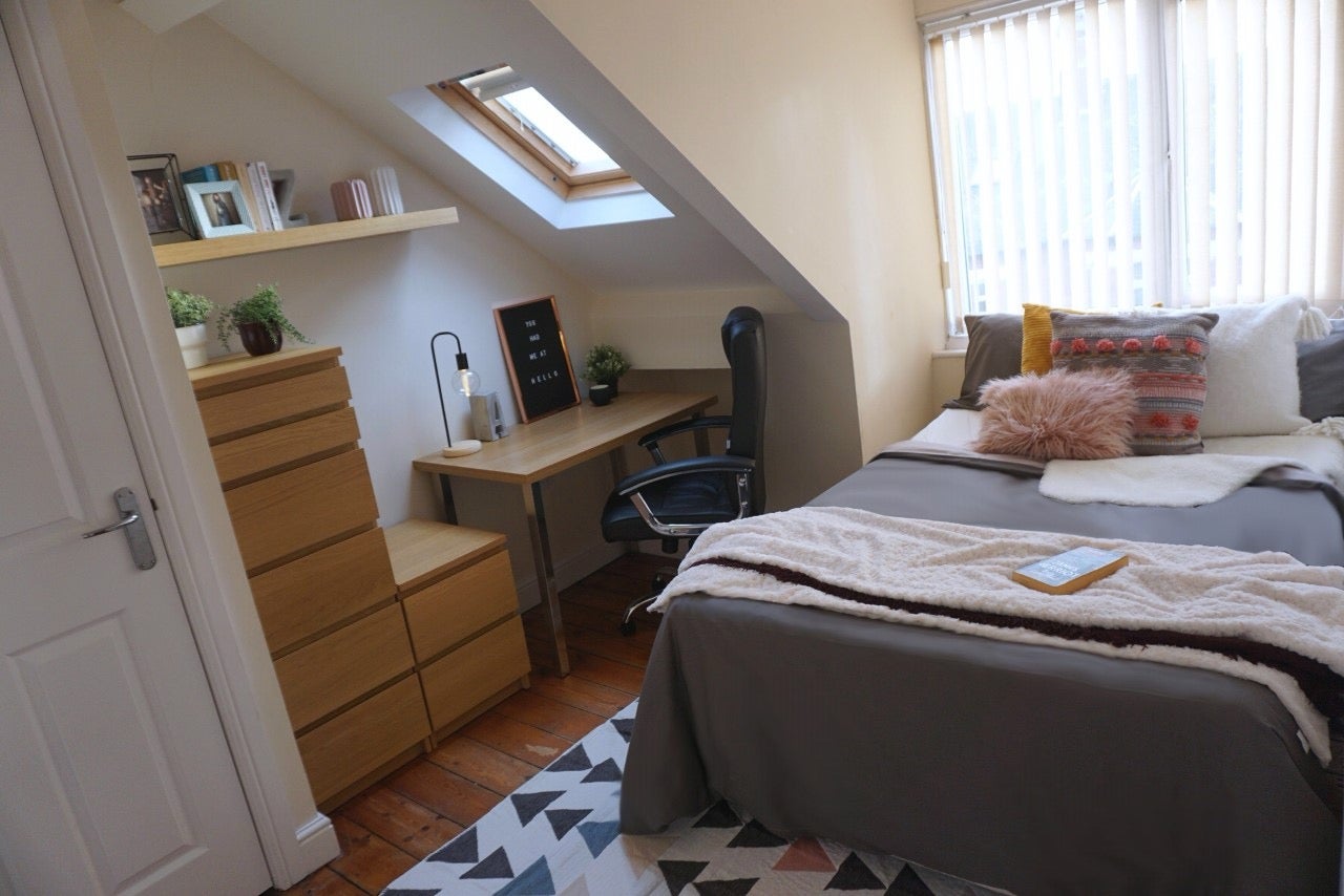 Flat Devonshire Place in Newcastle upon Tyne