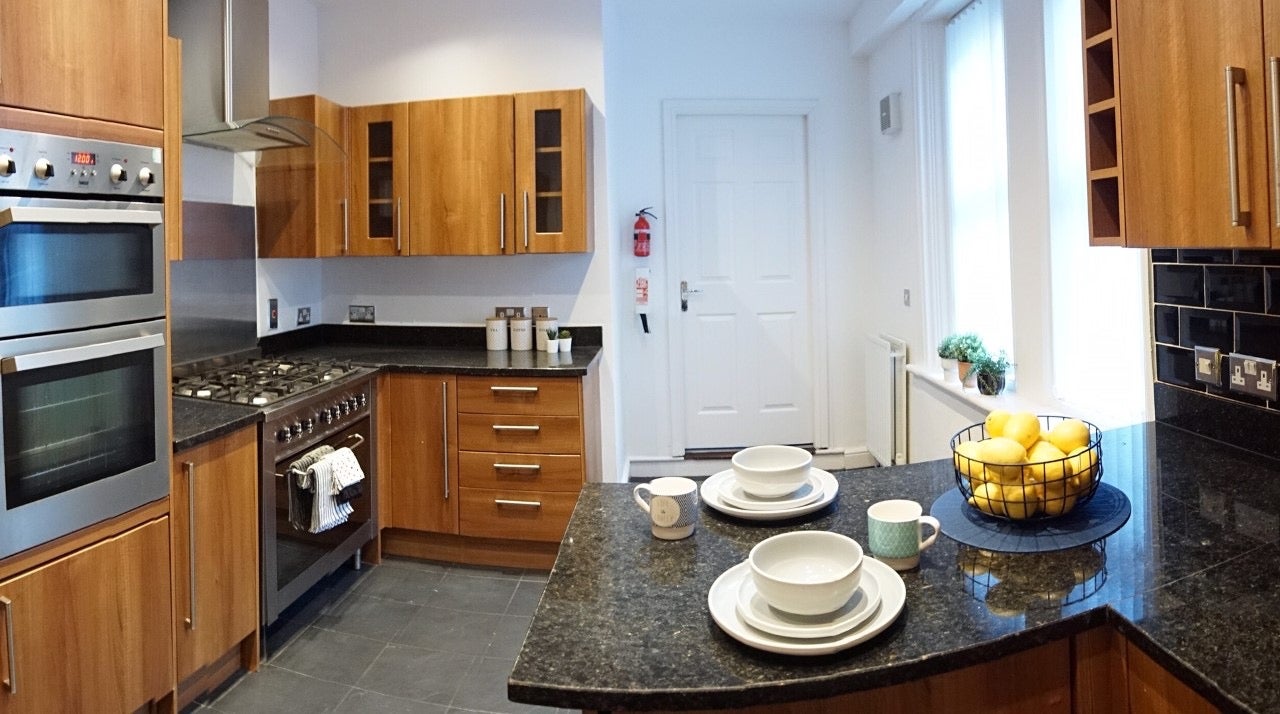 Flat Devonshire Place in Newcastle upon Tyne