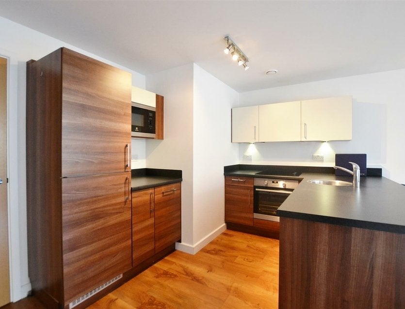 Flat Park Lodge Avenue in Greater London