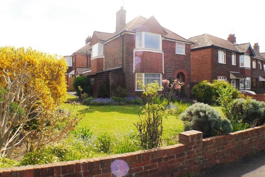 Room Leighton Avenue in Worthing