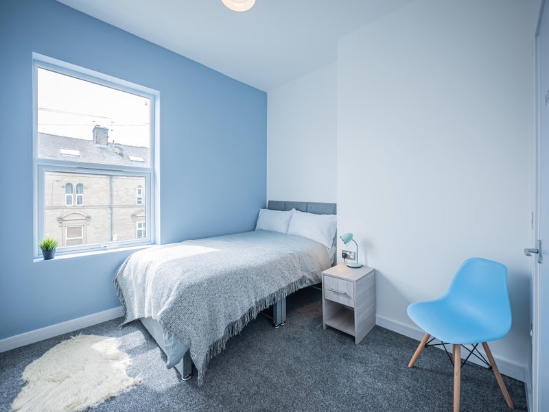 Room Dodworth Road in Barnsley