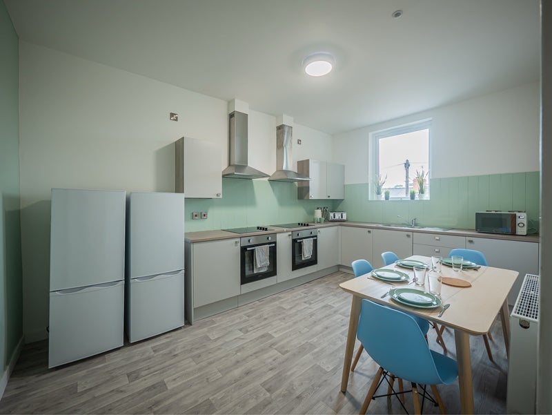 Room Dodworth Road in Barnsley