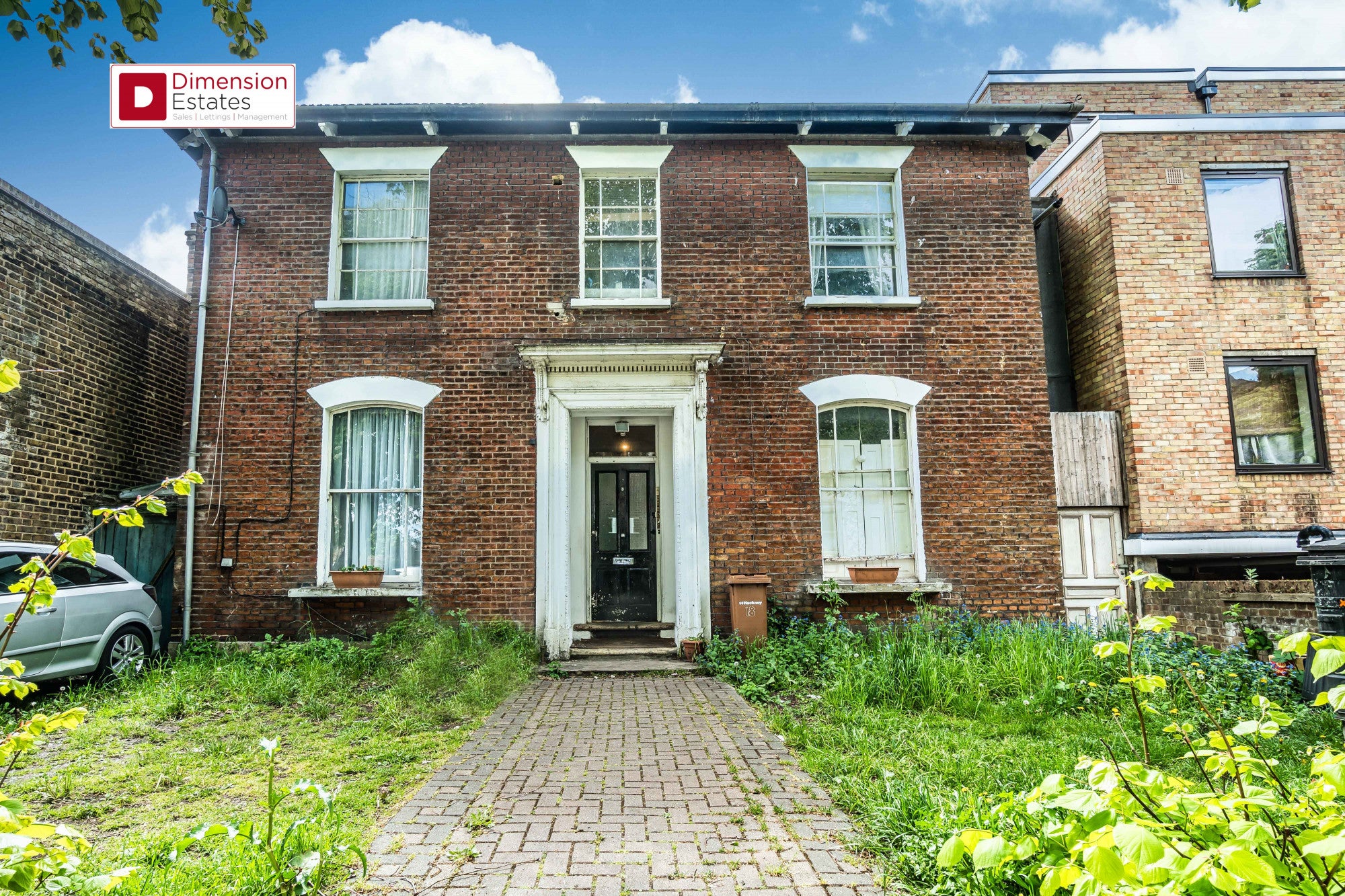 Flat Navarino Road in Greater London