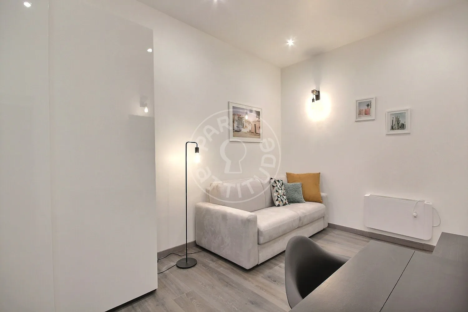 Appartement Rue de la Colonie à Paris