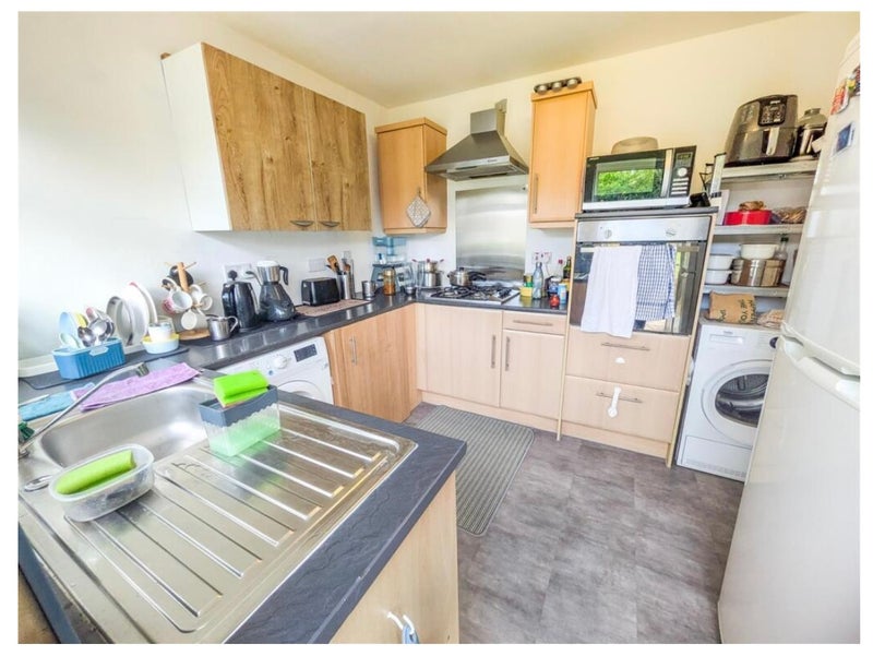 House Alex Grierson Close in Coventry