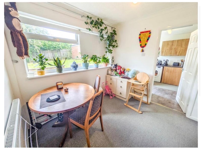 Room Alex Grierson Close in Coventry