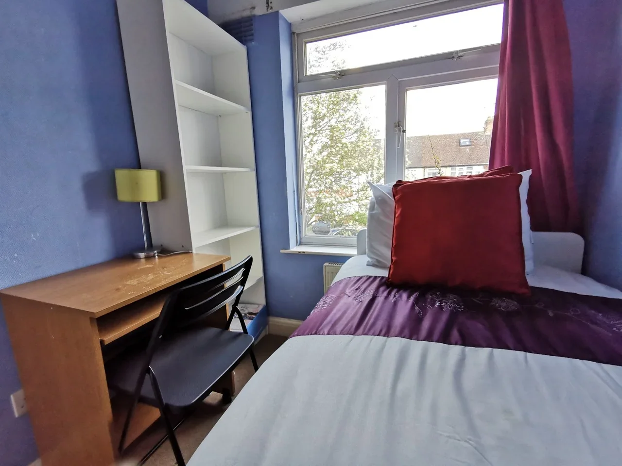 Room Stormount Drive in Greater London
