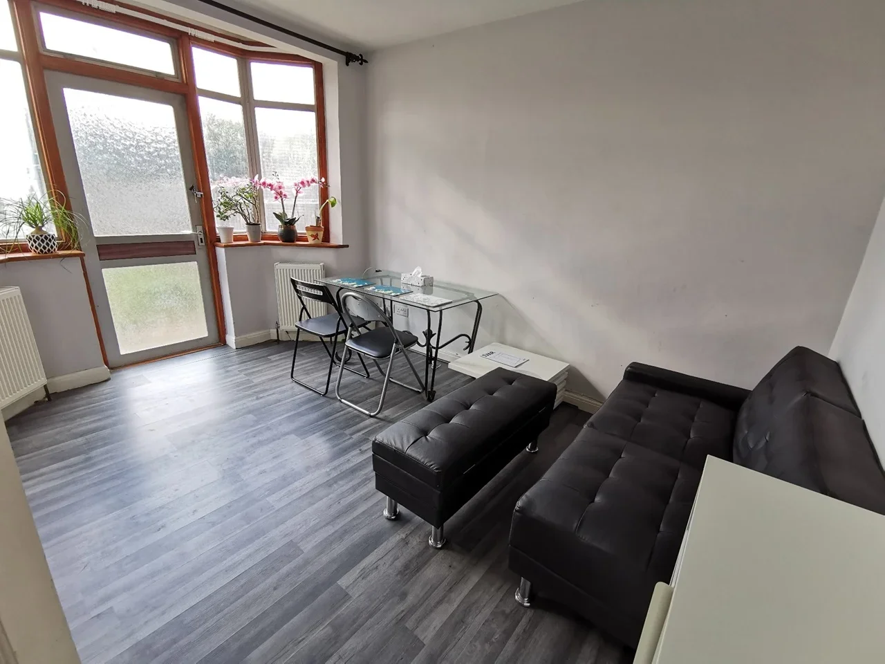 Room Stormount Drive in Greater London