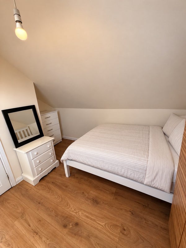 Room Dorchester Grove in Greater London