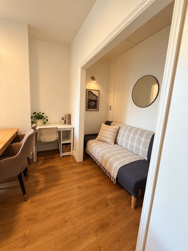 Room Dorchester Grove in Greater London