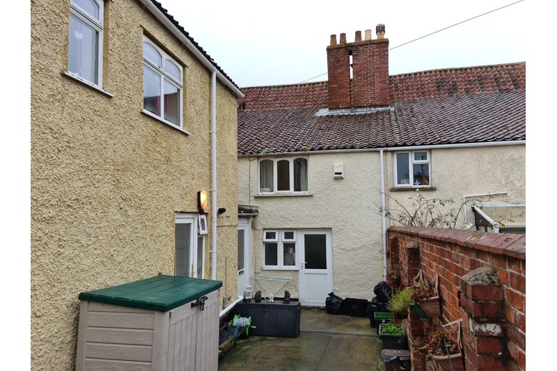 Flat Fore Street in North Petherton