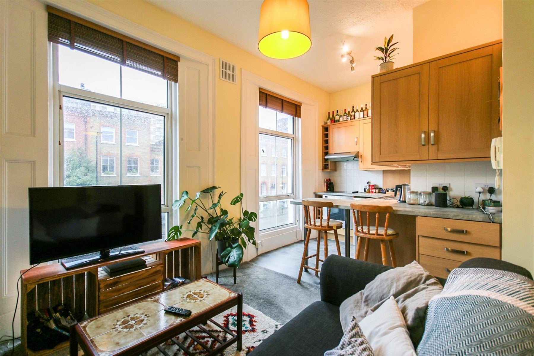 Flat Southgate Road in Greater London