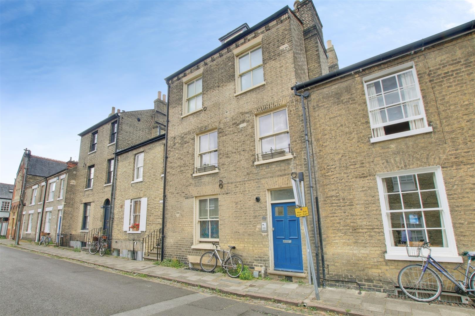 Flat Victoria Street in Cambridge