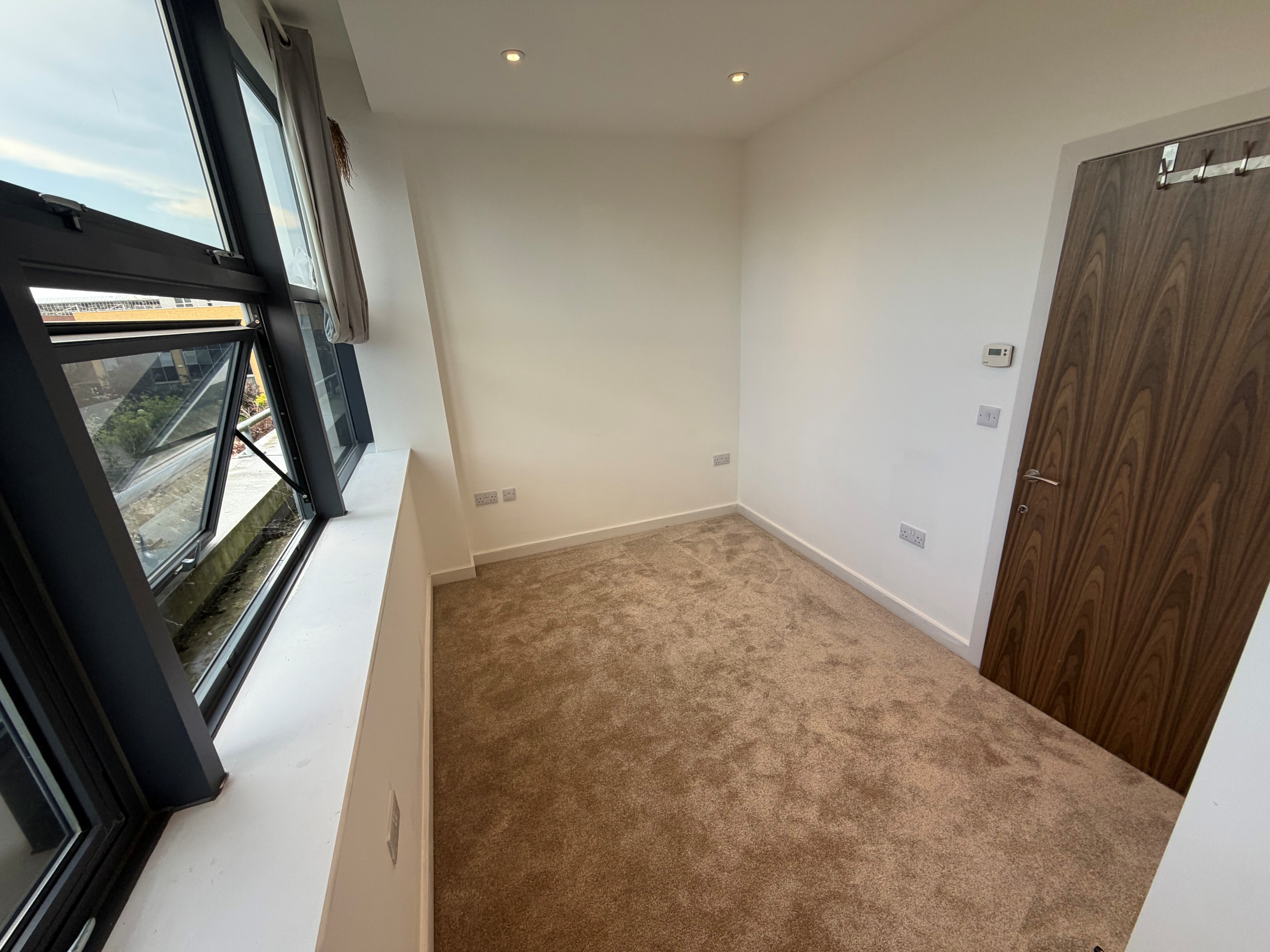 Flat South Sixth Street in Milton Keynes