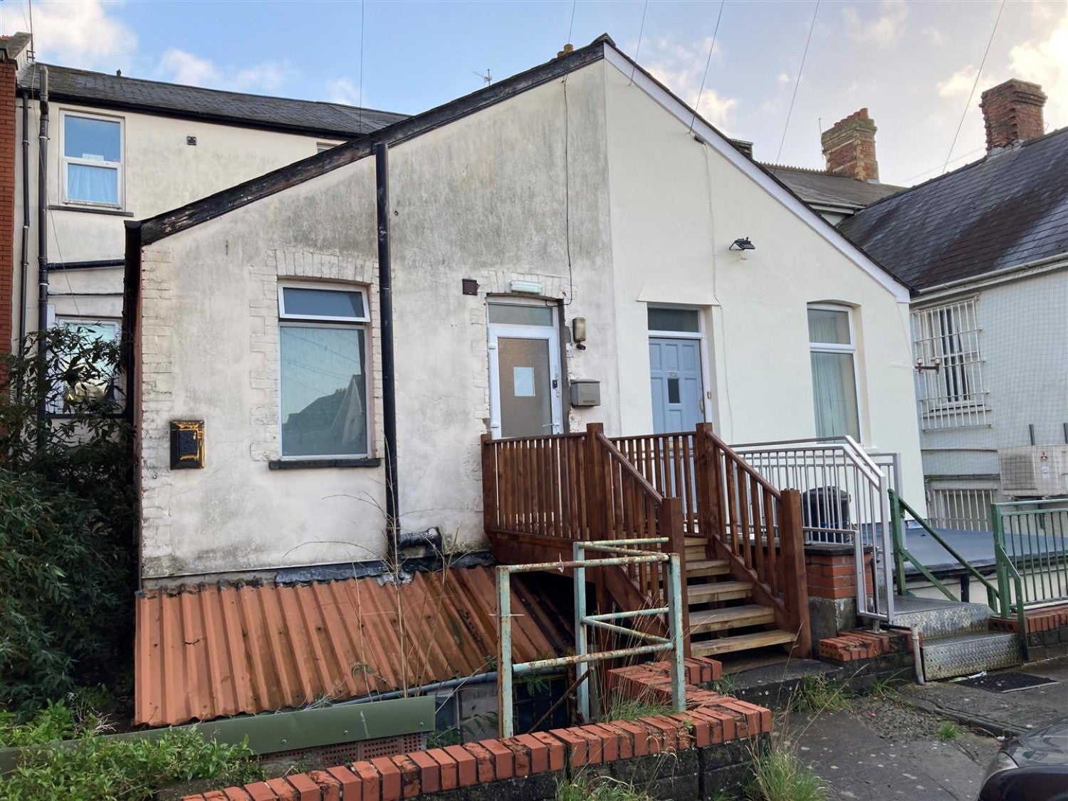Flat Holton Road in Barry