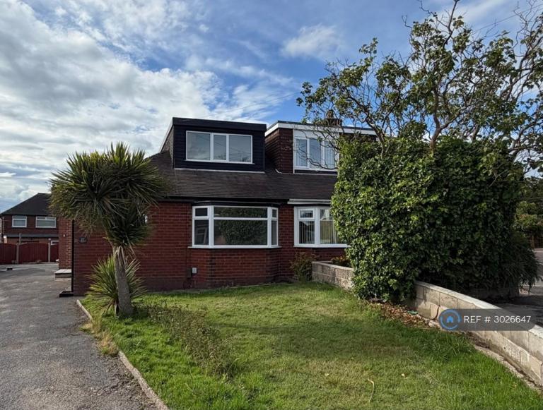 House Carlos Place in Newcastle-under-Lyme