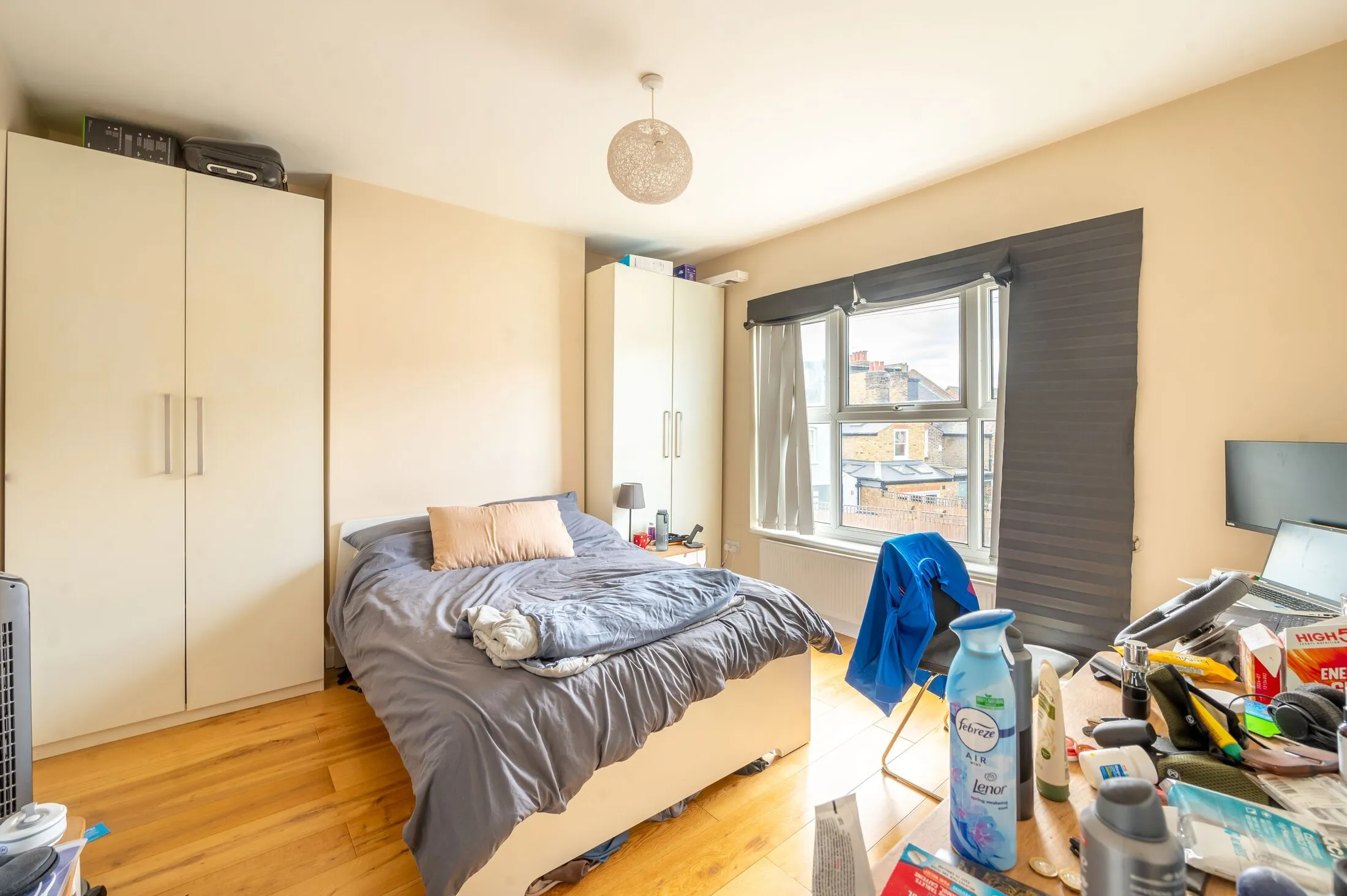 Flat Radbourne Road in Greater London