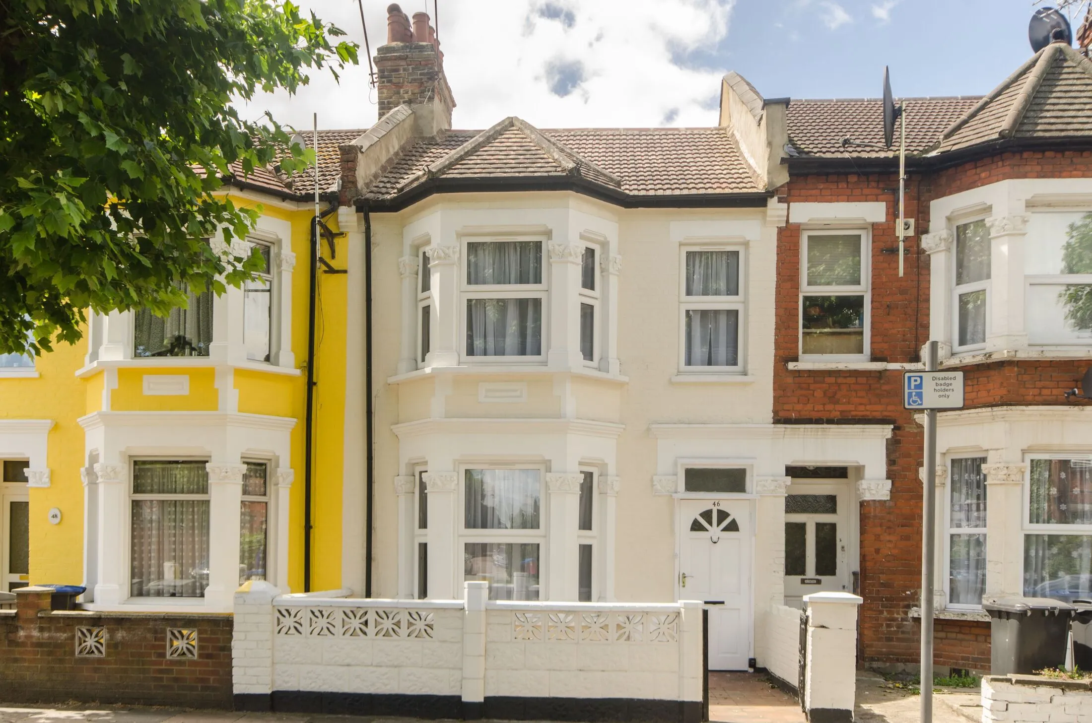 House Oldfield Road in Greater London