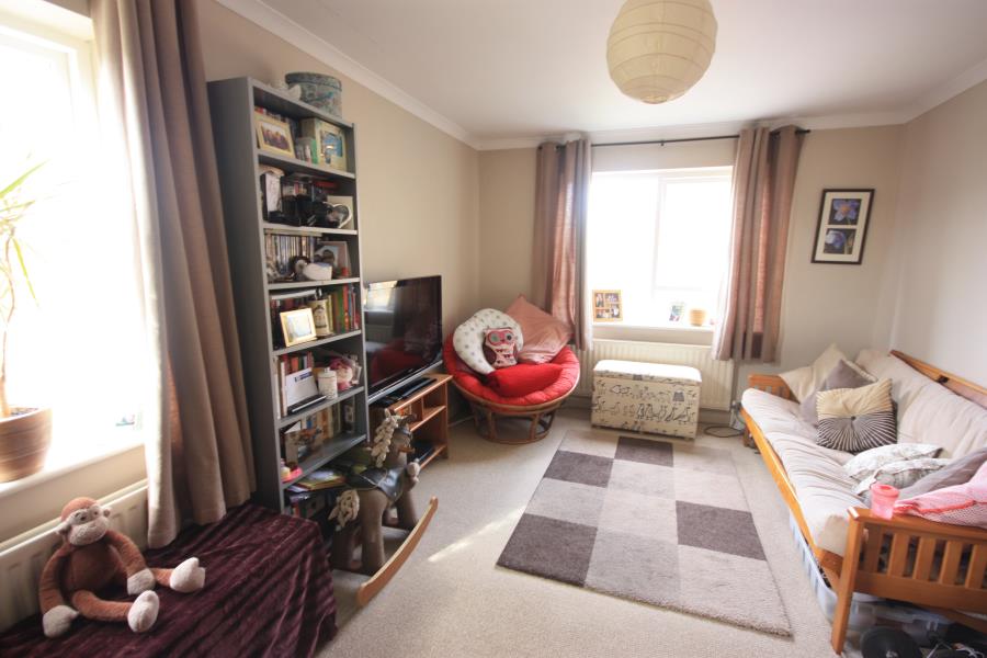 Flat Park Lane in Guildford