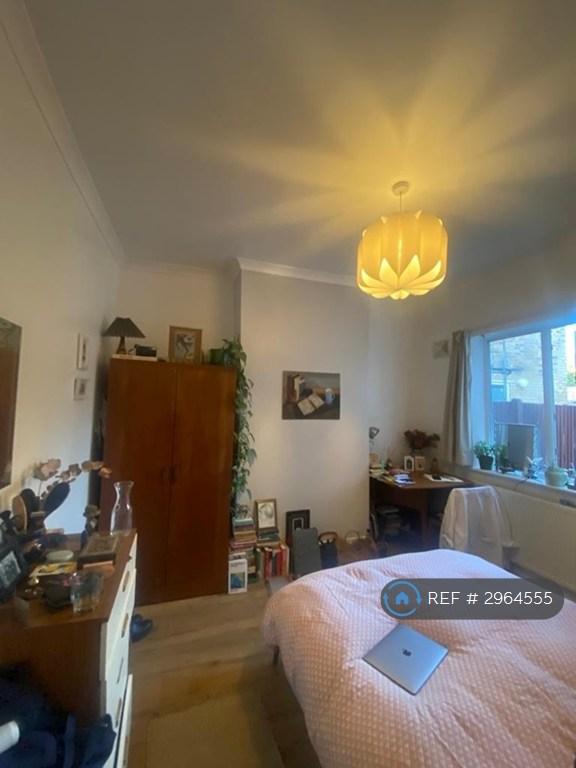 House Fenham Road in Greater London