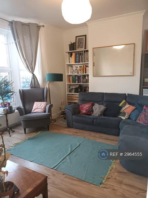 House Fenham Road in Greater London