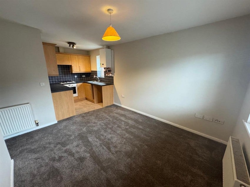 Flat Wyre Close in Bradford
