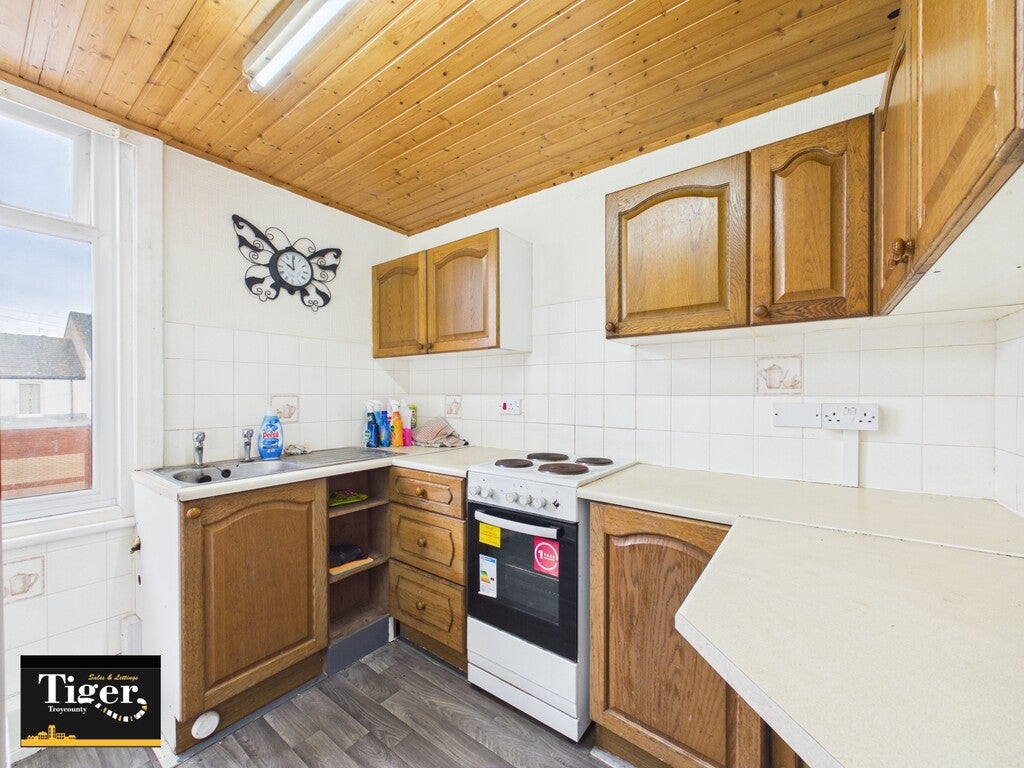 Flat Victoria Road West in Borough of Wyre