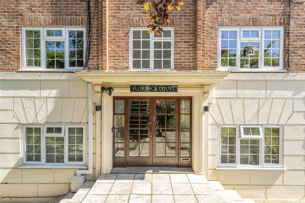 Flat Sunnyside in Greater London
