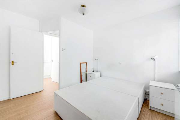 Flat Sunnyside in Greater London