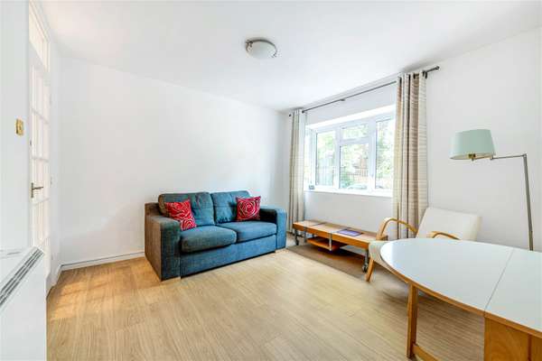 Flat Sunnyside in Greater London