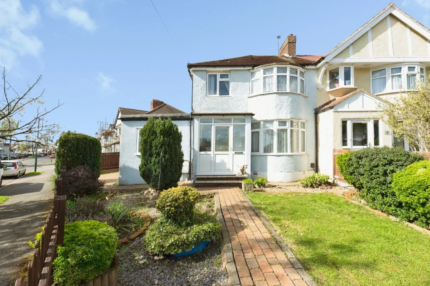 House Marlow Drive in Greater London
