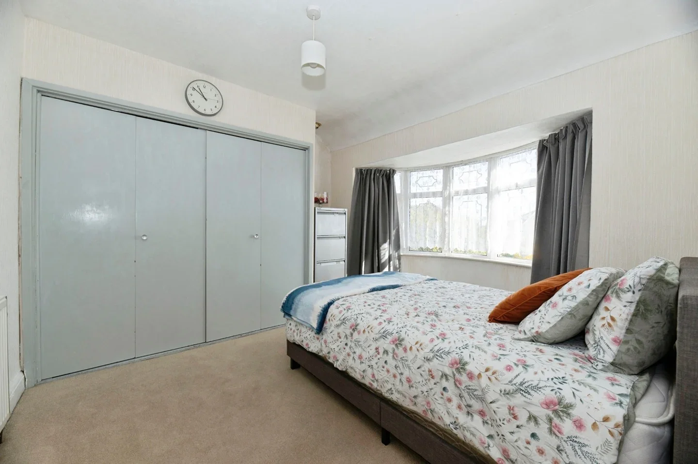 House Marlow Drive in Greater London