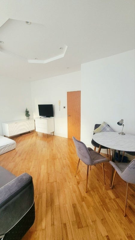 Flat Praed Street in City of Westminster