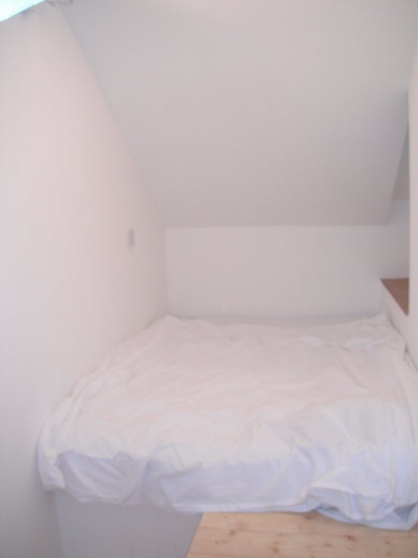 Room Thornton Road in Manchester
