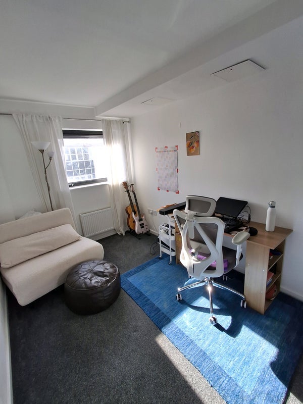 Room Hawgood Street in Greater London
