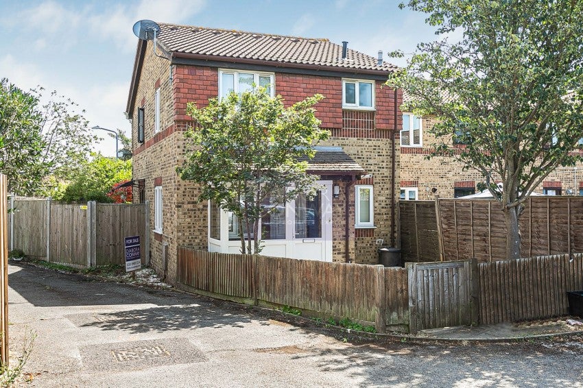 House Blunden Close in Greater London