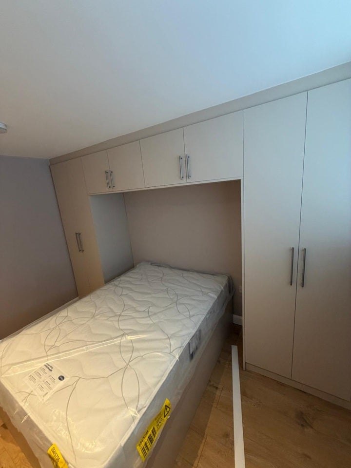 Flat Gayton Road in Greater London
