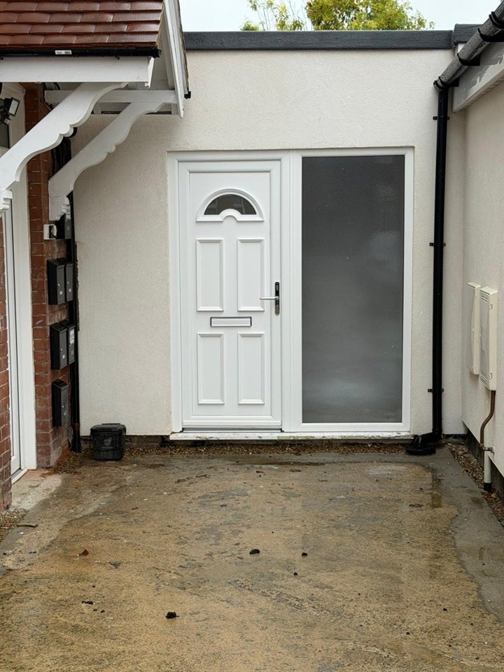 Flat Gayton Road in Greater London