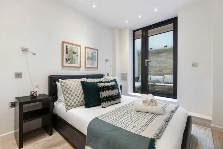Flat Pentonville Road in Greater London