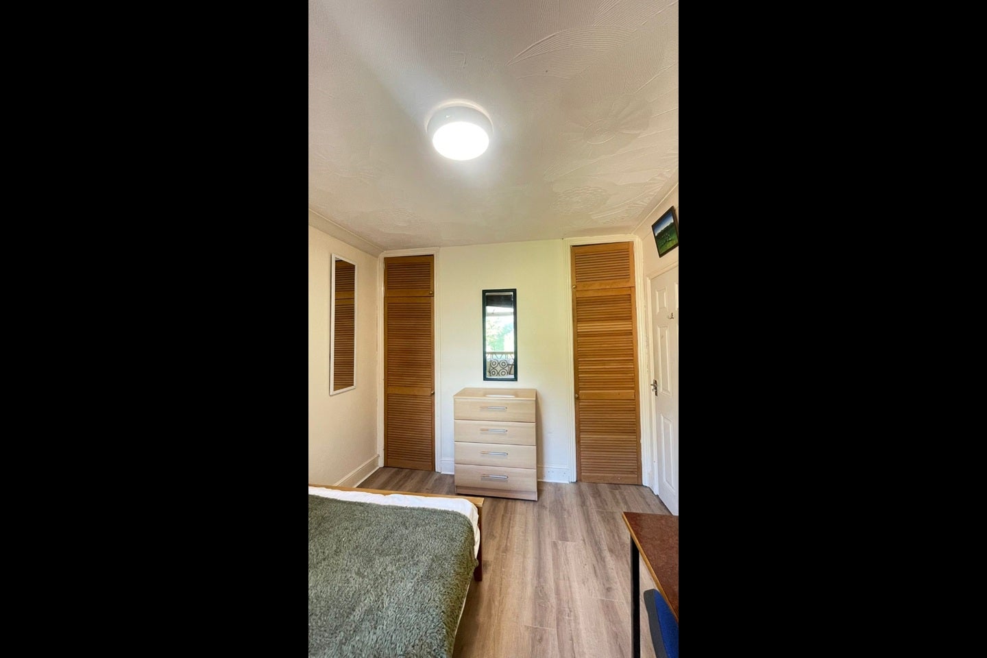 Room Cardigan Road in Bournemouth